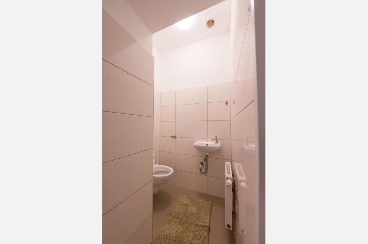 Charming Flat & Balcony Near Central Station L Bg5 Wien Exteriör bild