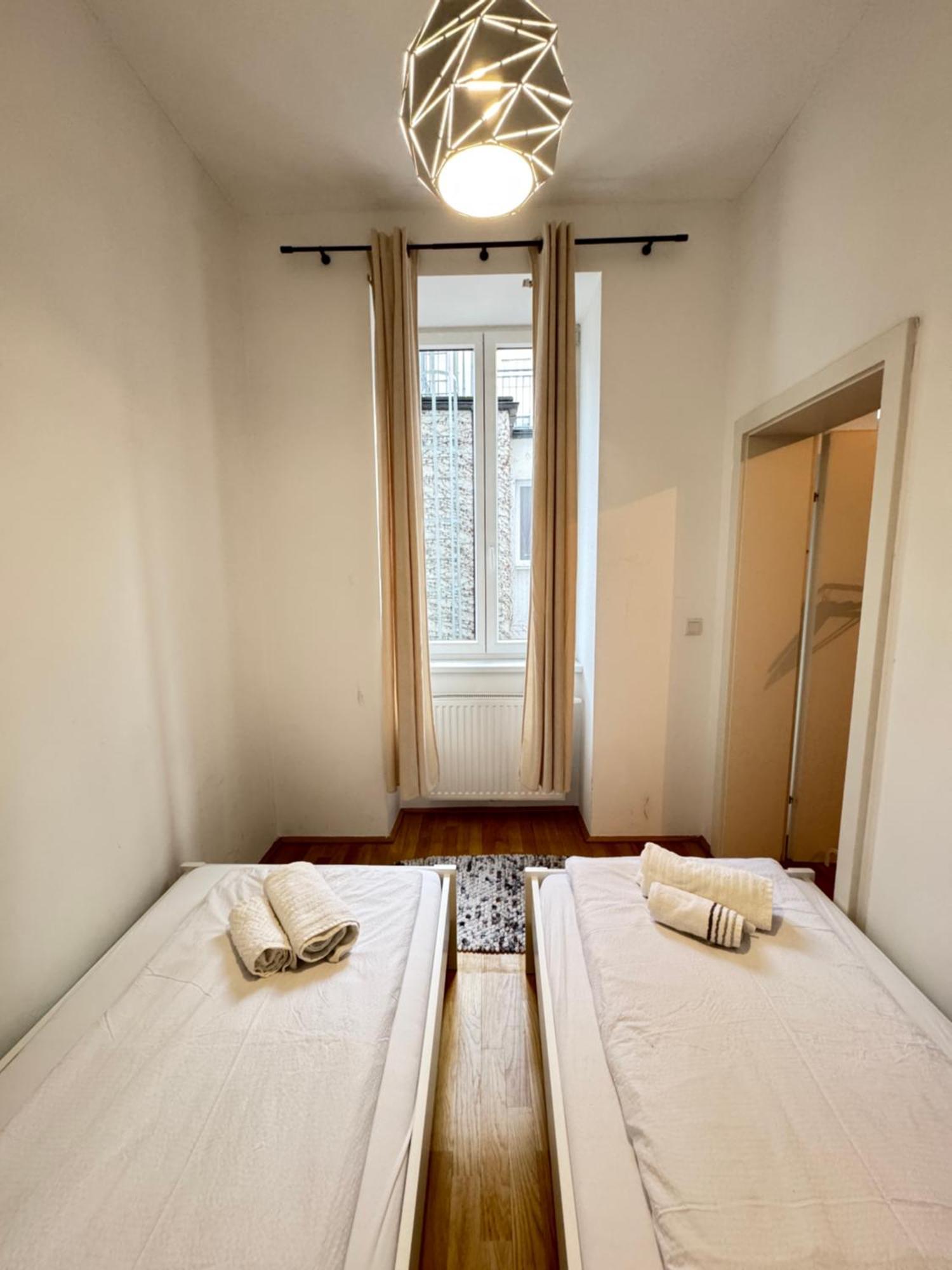 Charming Flat & Balcony Near Central Station L Bg5 Wien Exteriör bild